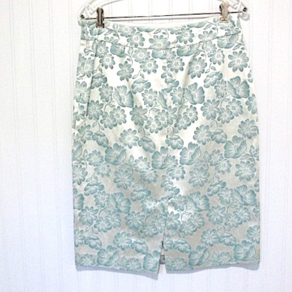 Banana Republic Aqua Silver Satin Floral Pencil Skirt, Size 8 - Picture 4 of 6